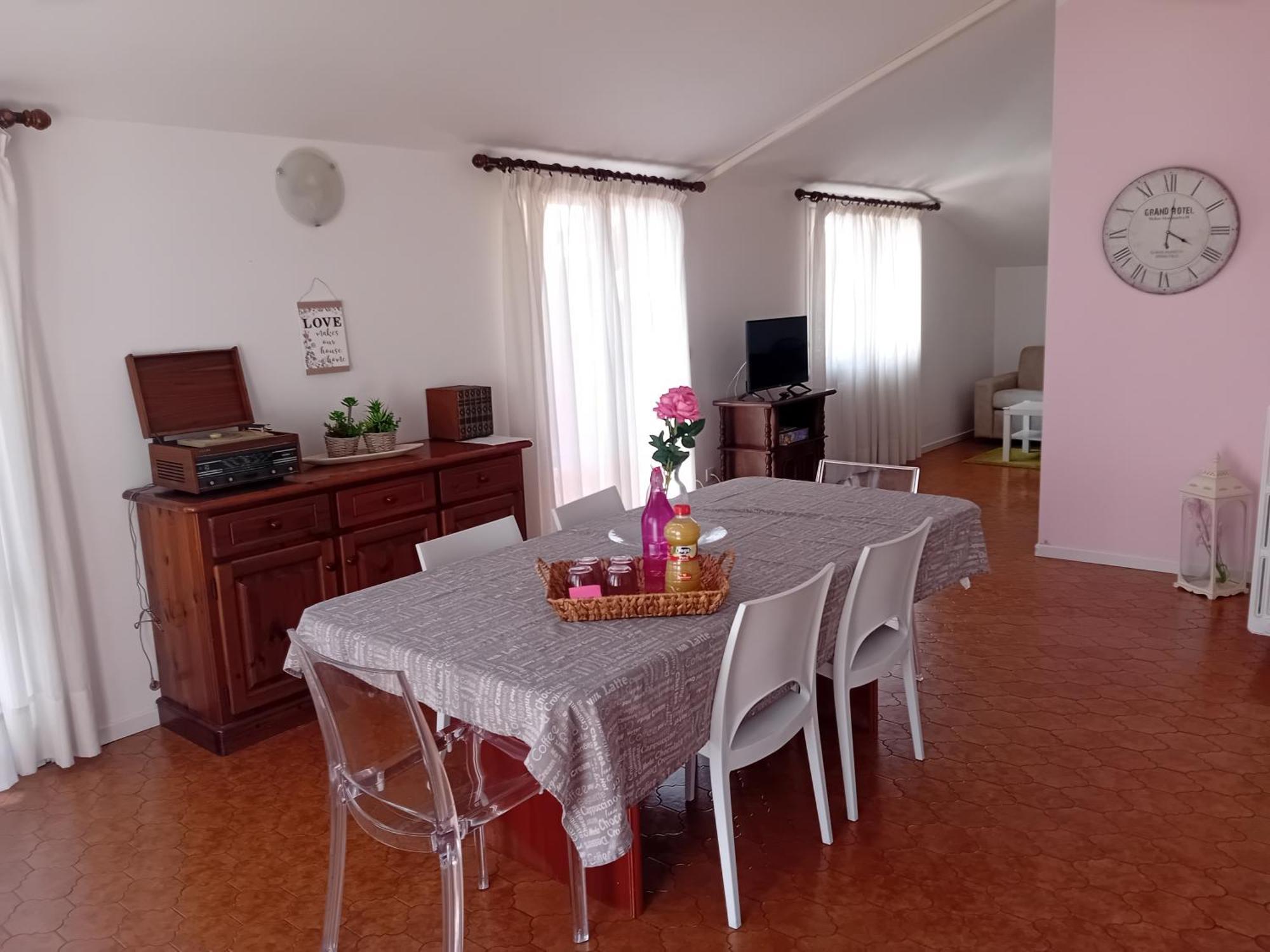 Garda City Home Family Apartments ภายนอก รูปภาพ