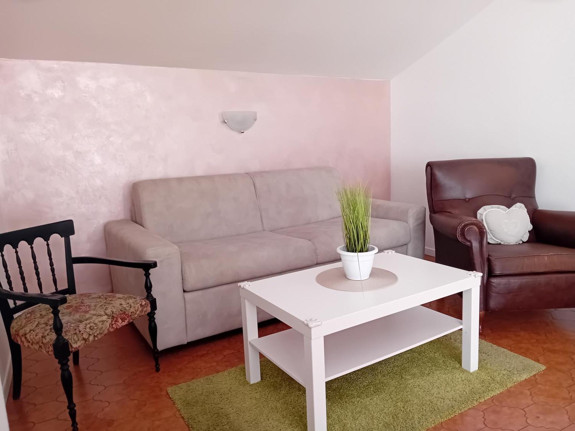 Garda City Home Family Apartments ภายนอก รูปภาพ
